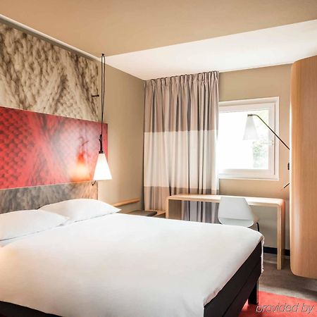Ibis Senlis Hotell Senlis  Eksteriør bilde