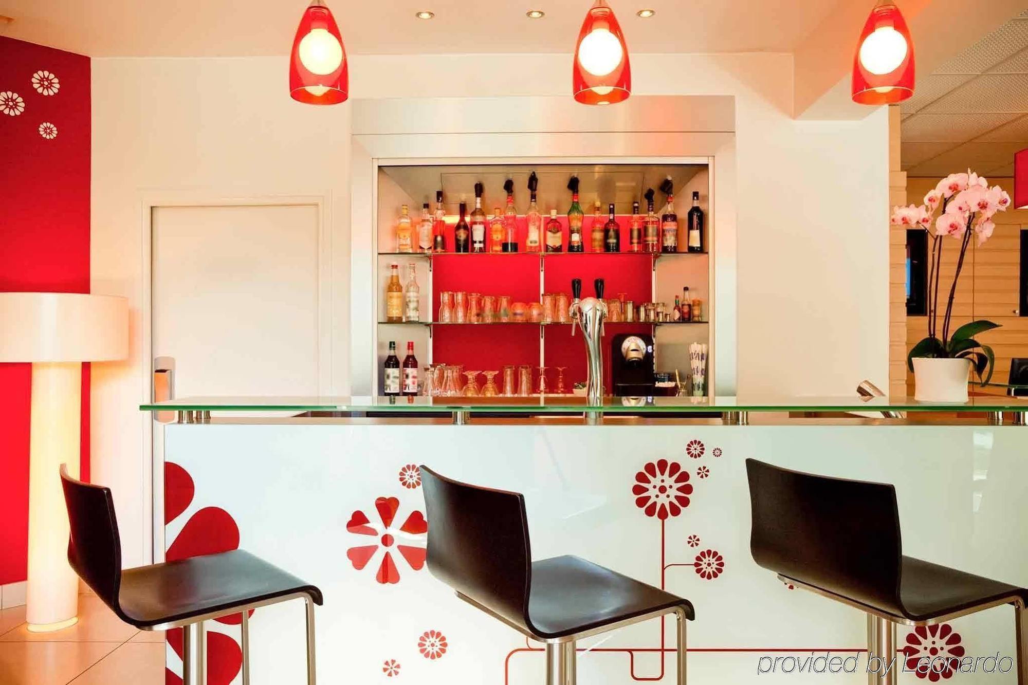 Ibis Senlis Hotell Senlis  Eksteriør bilde